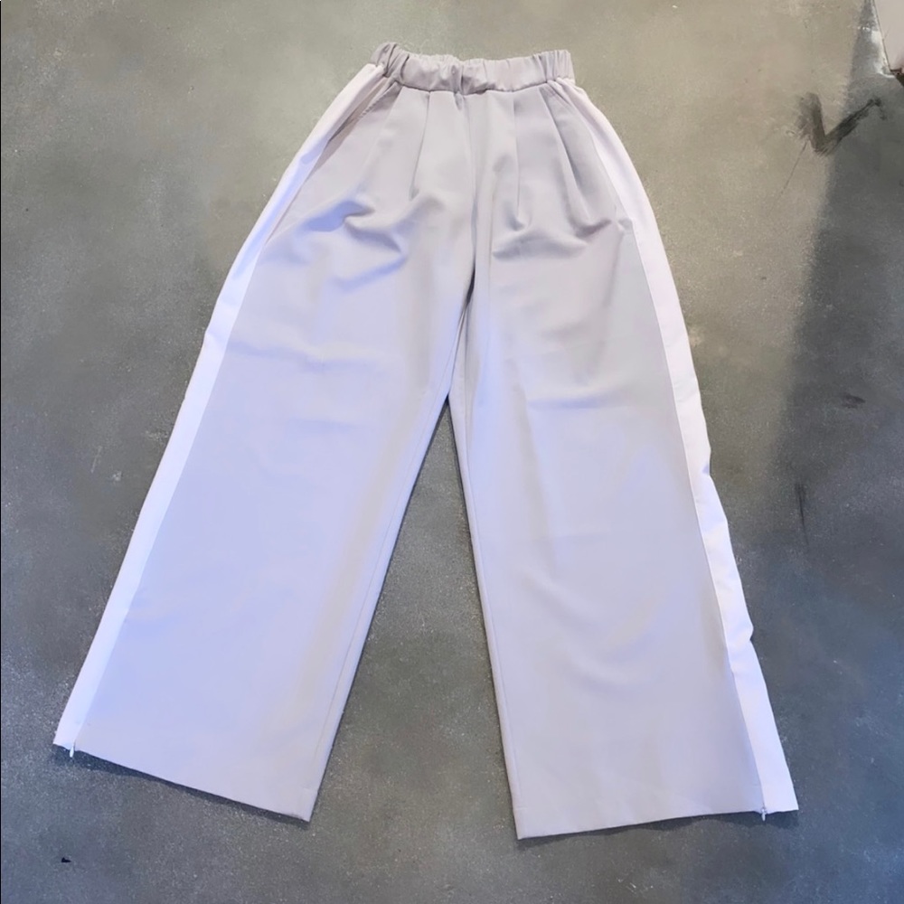 LIKE NEW Custom Design Wide Leg Long High-Waisted Pants Joggers High Rise